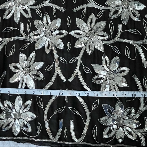 Jean for Joseph le bon black Sequin Embellished Rounded Neck Short Sleeve Blouse - Picture 6 of 10